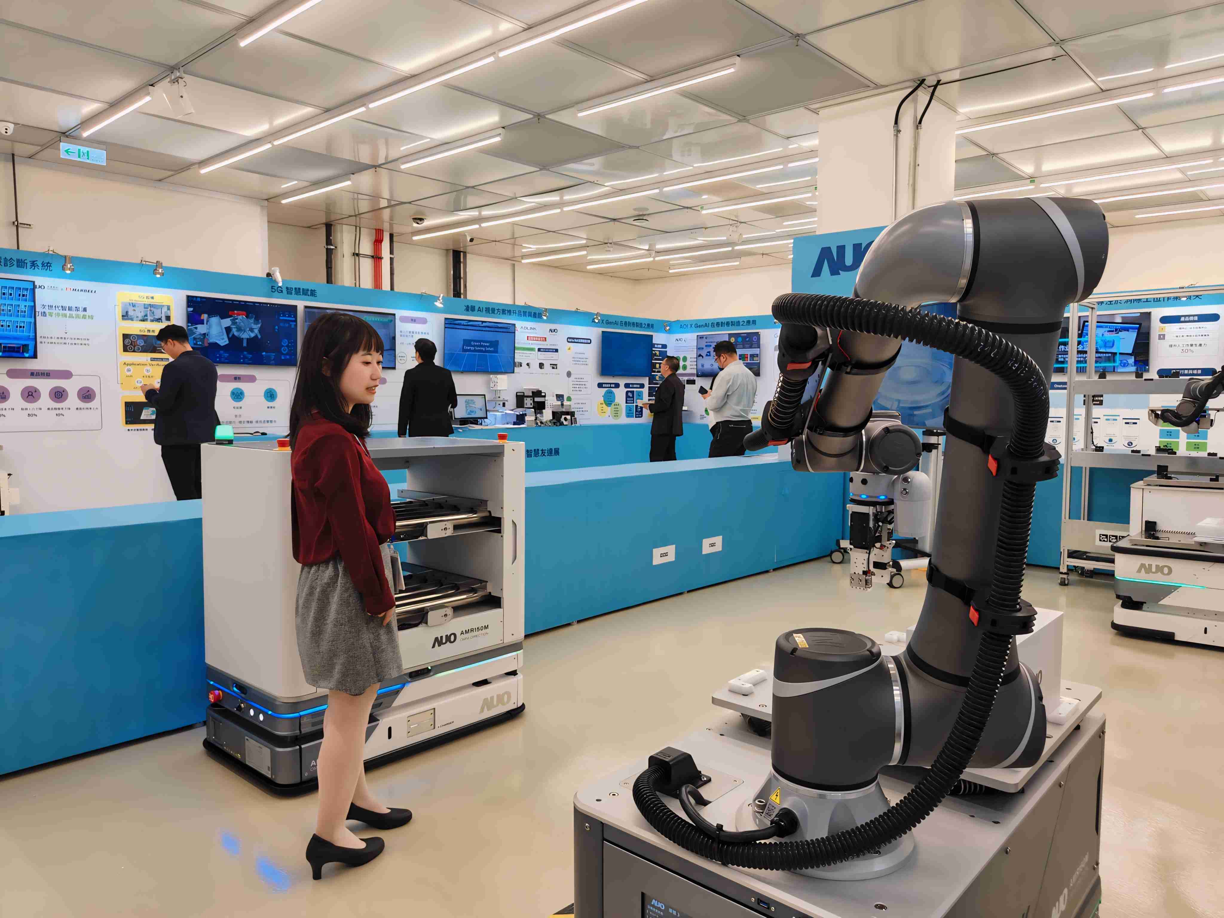 2024智能尊龙集团展邀集生态圈伙伴共同参展，，从数字应用、、、、净零减碳到能源发展，，创造全方位永续商机，，，携手生态圈伙伴迈向永续未来